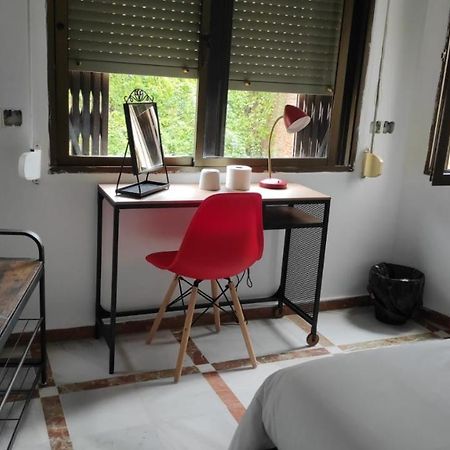 Convenient Rooms - Ferry, Train & Bus Station - Algeciras Exterior foto