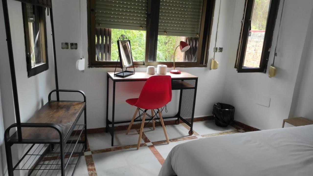Convenient Rooms - Ferry, Train & Bus Station - Algeciras Exterior foto